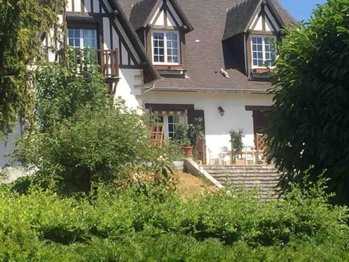 Villa Bonaparte Touques Exteriör bild